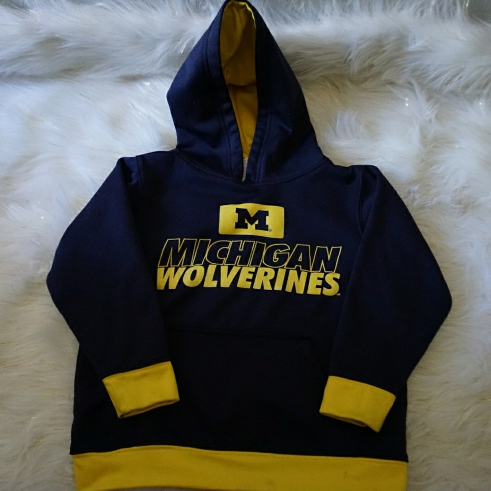 University Of Michigan sweatshirt